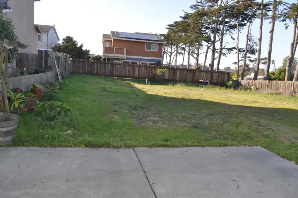 221 Mortimers (Unit B) Lane Marina, CA 93933