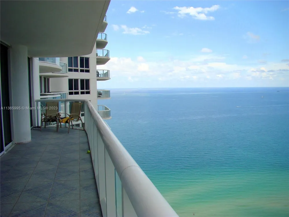 6365 COLLINS AV #3407 Miami Beach, FL 33141