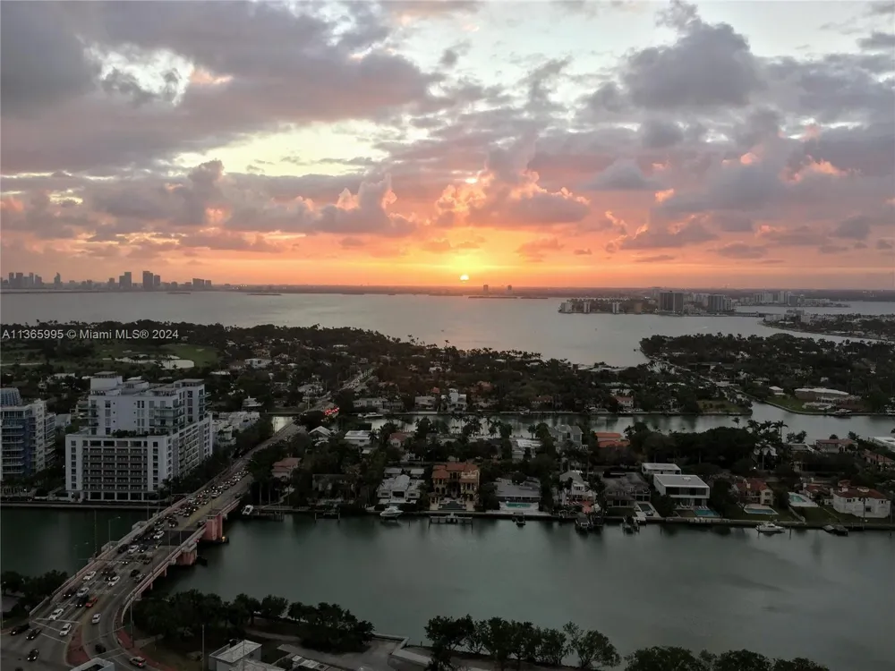 6365 COLLINS AV #3407 Miami Beach, FL 33141