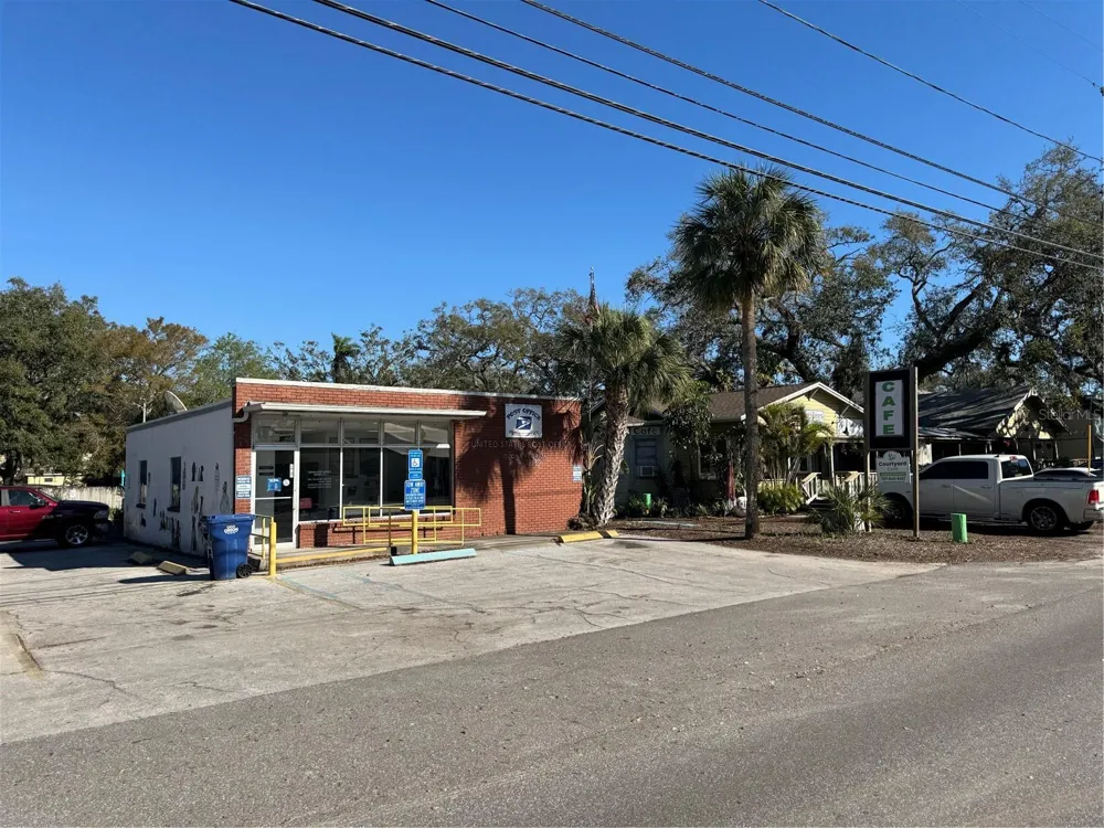 428 LEMON STREET Palm Harbor, FL 34683