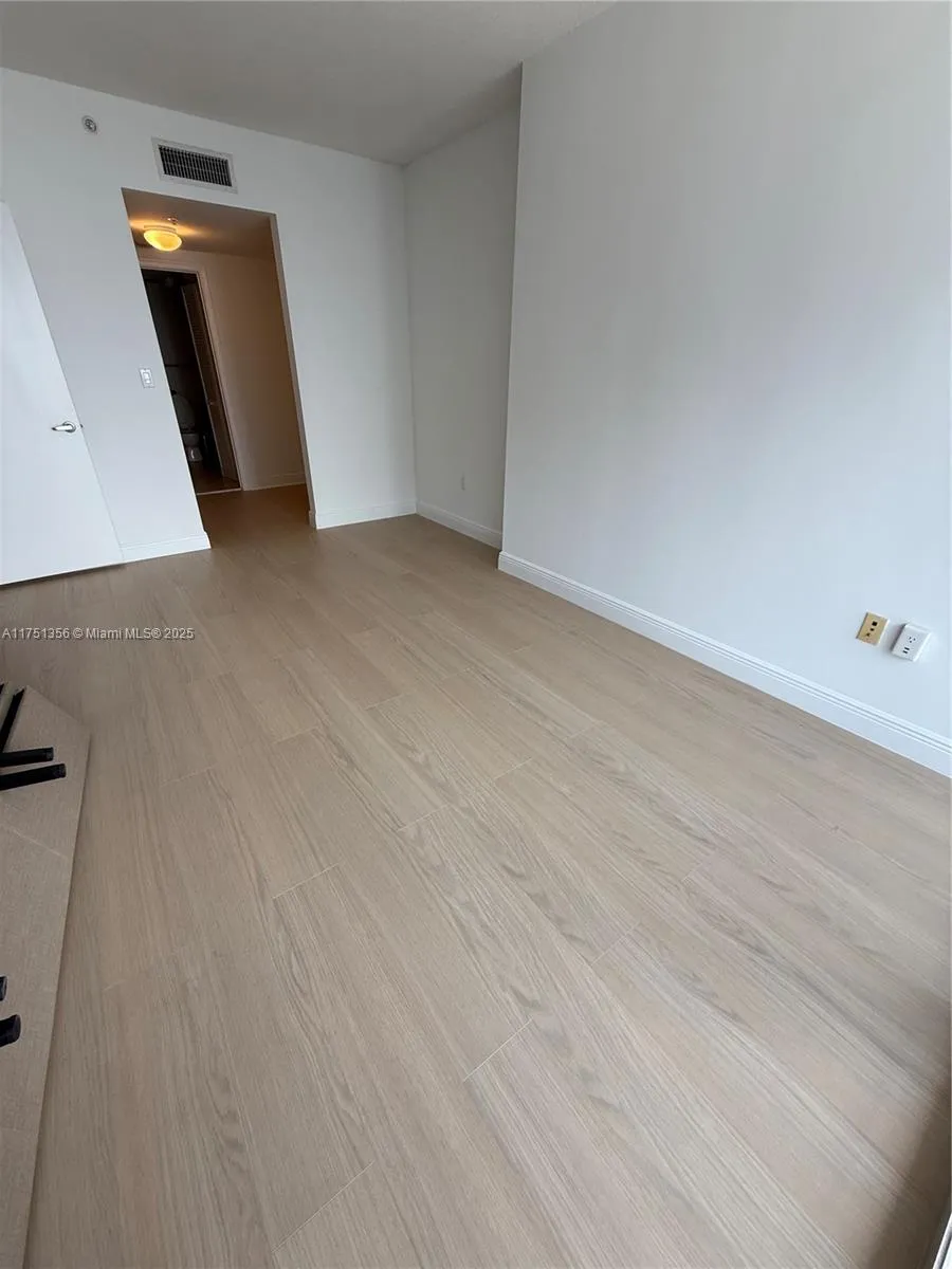 1750 Bayshore Dr #4809 Miami, FL 33132