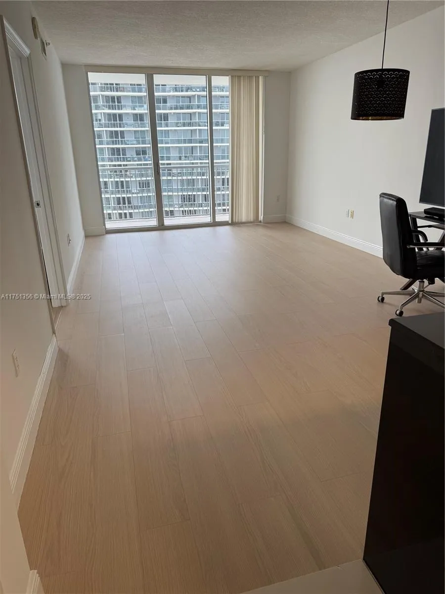 1750 Bayshore Dr #4809 Miami, FL 33132