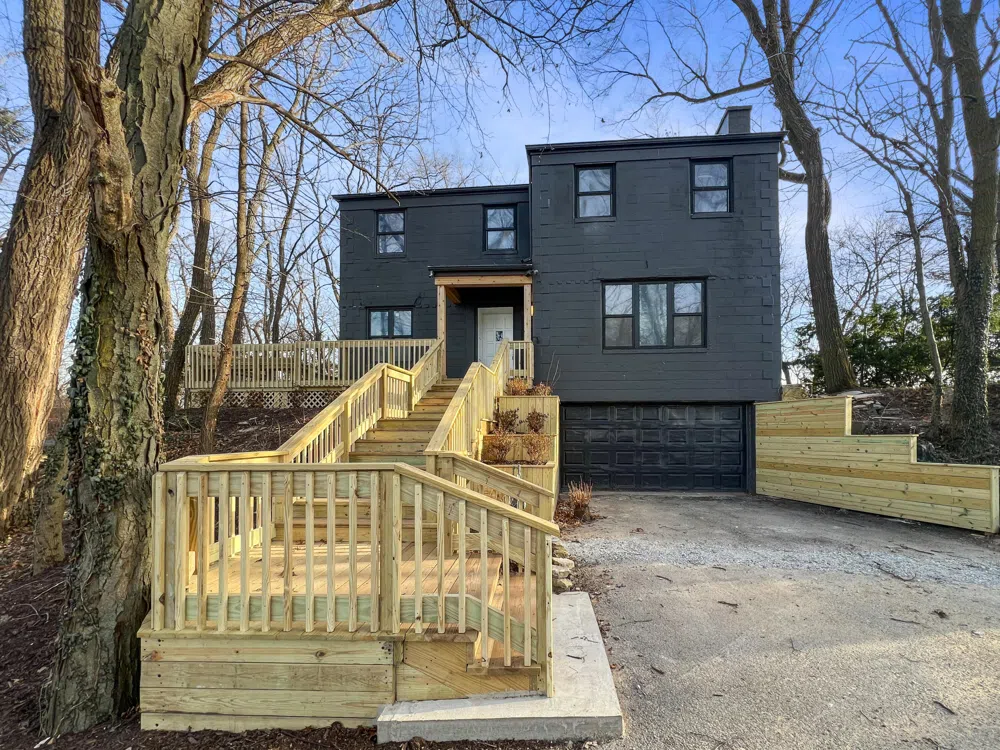 23 Sunset Trail Ogden Dunes, IN 46368