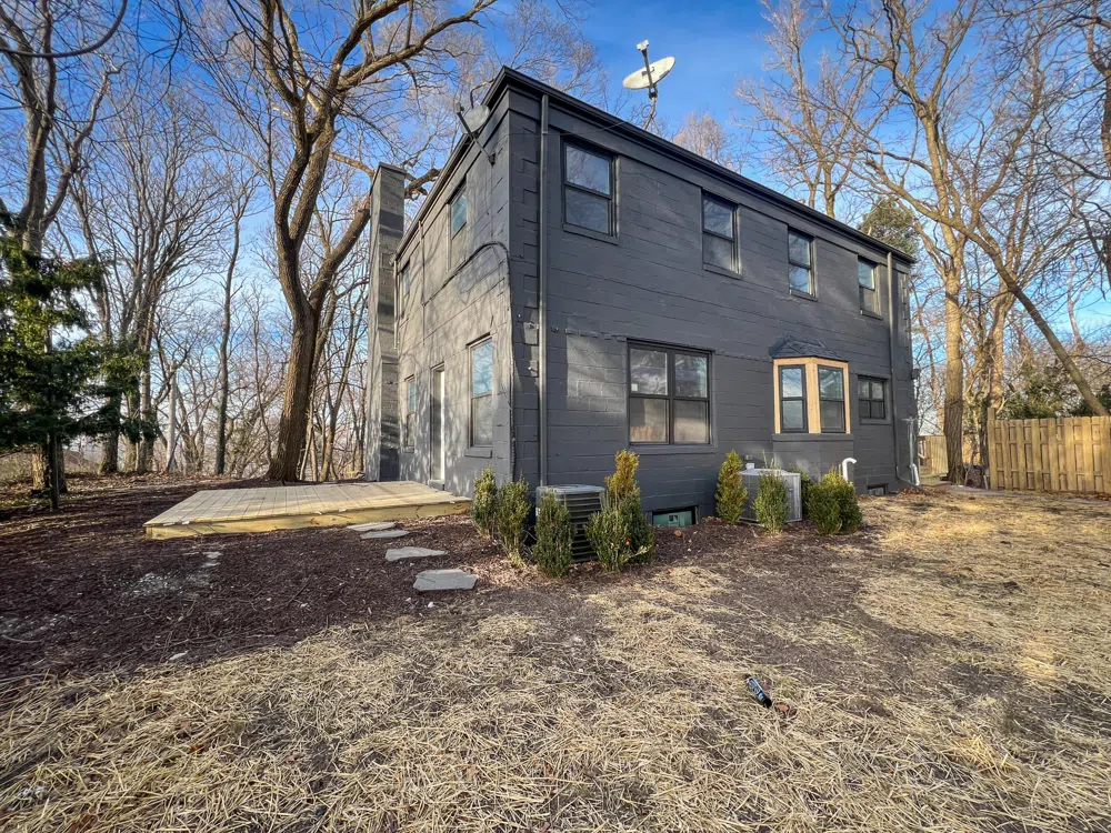 23 Sunset Trail Ogden Dunes, IN 46368