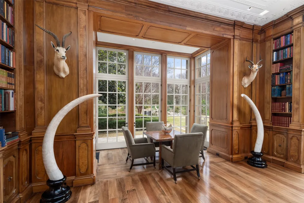 5619 Walnut Hill Lane Dallas, TX 75229