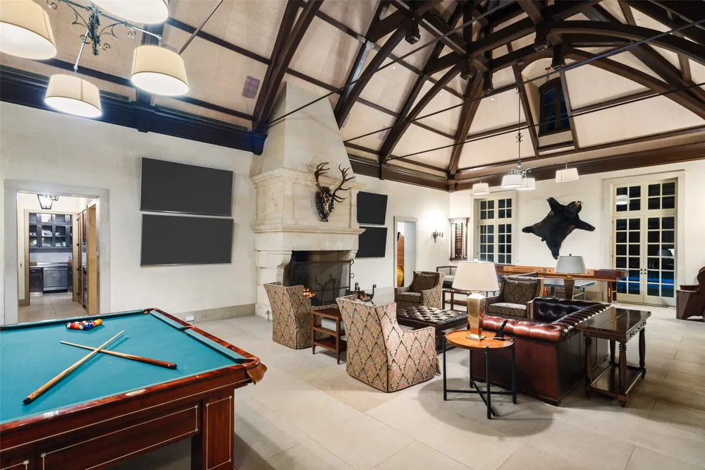 5619 Walnut Hill Lane Dallas, TX 75229