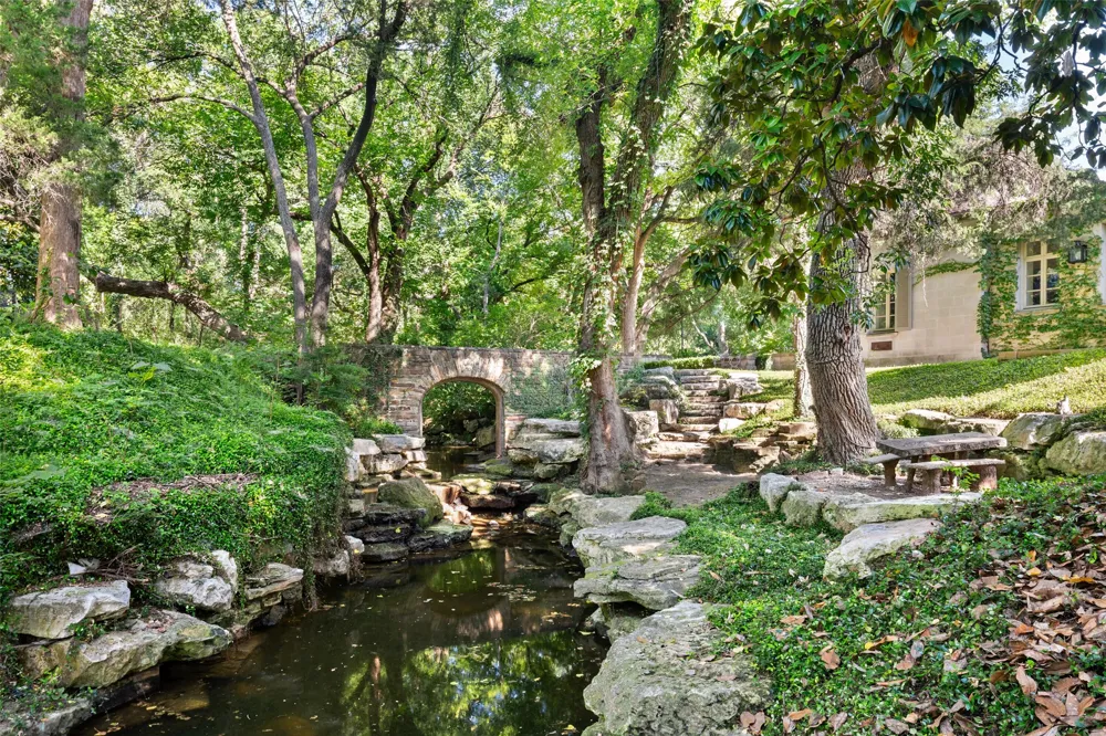 5619 Walnut Hill Lane Dallas, TX 75229