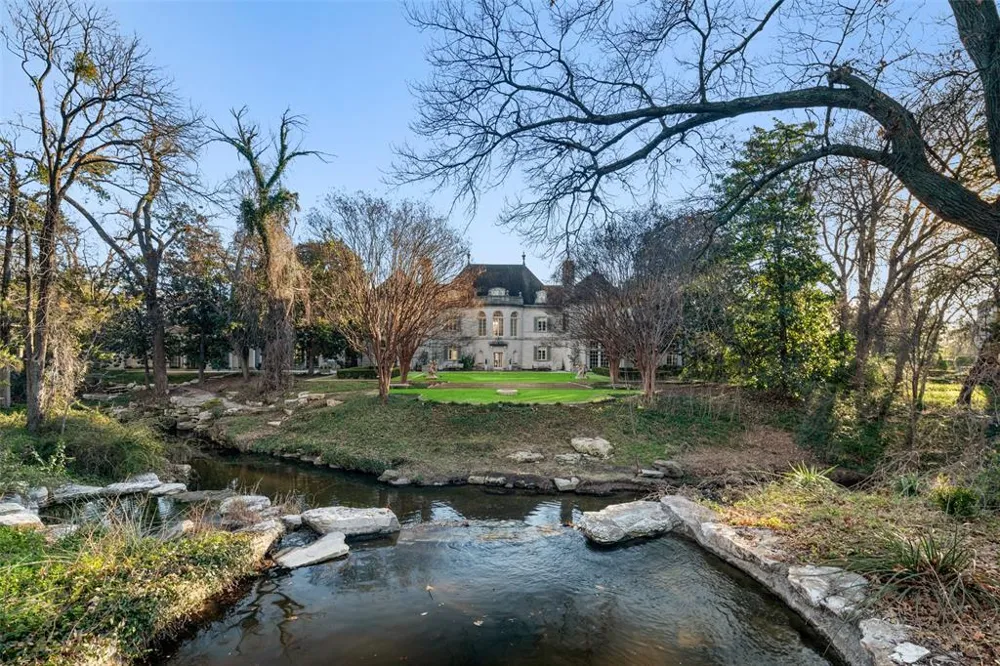 5619 Walnut Hill Lane Dallas, TX 75229