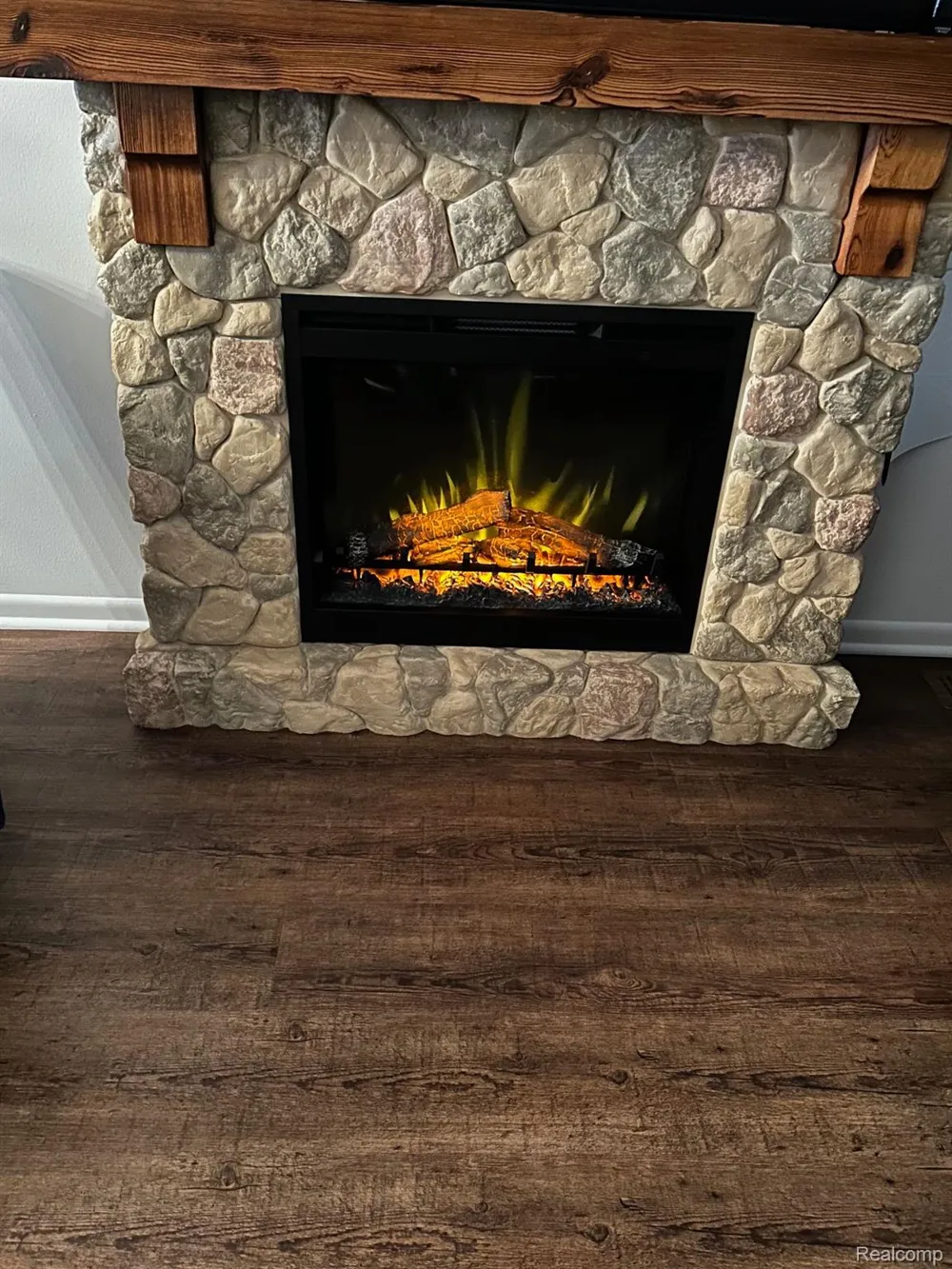 9616 S CHANNEL DRIVE Clay Township, MI 48028
