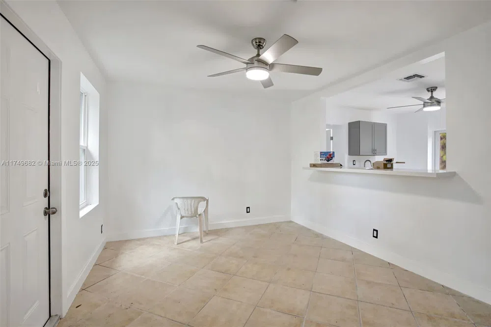4381 SW 51st St Dania Beach, FL 33314