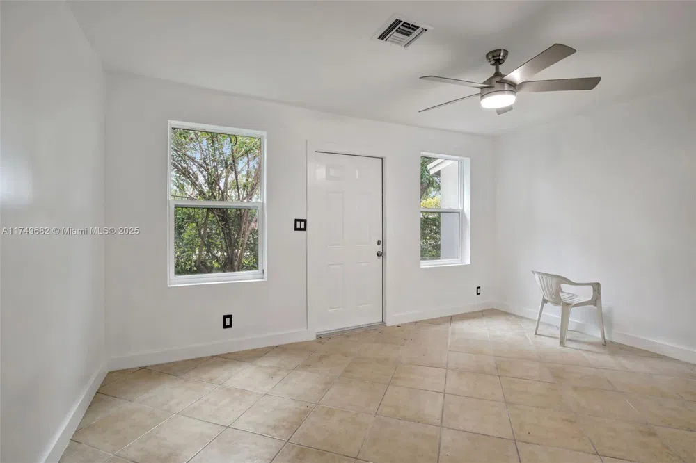 4381 SW 51st St Dania Beach, FL 33314