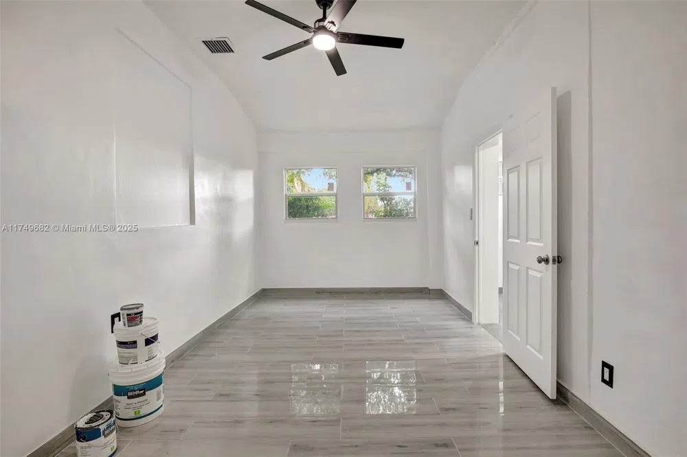 4381 SW 51st St Dania Beach, FL 33314