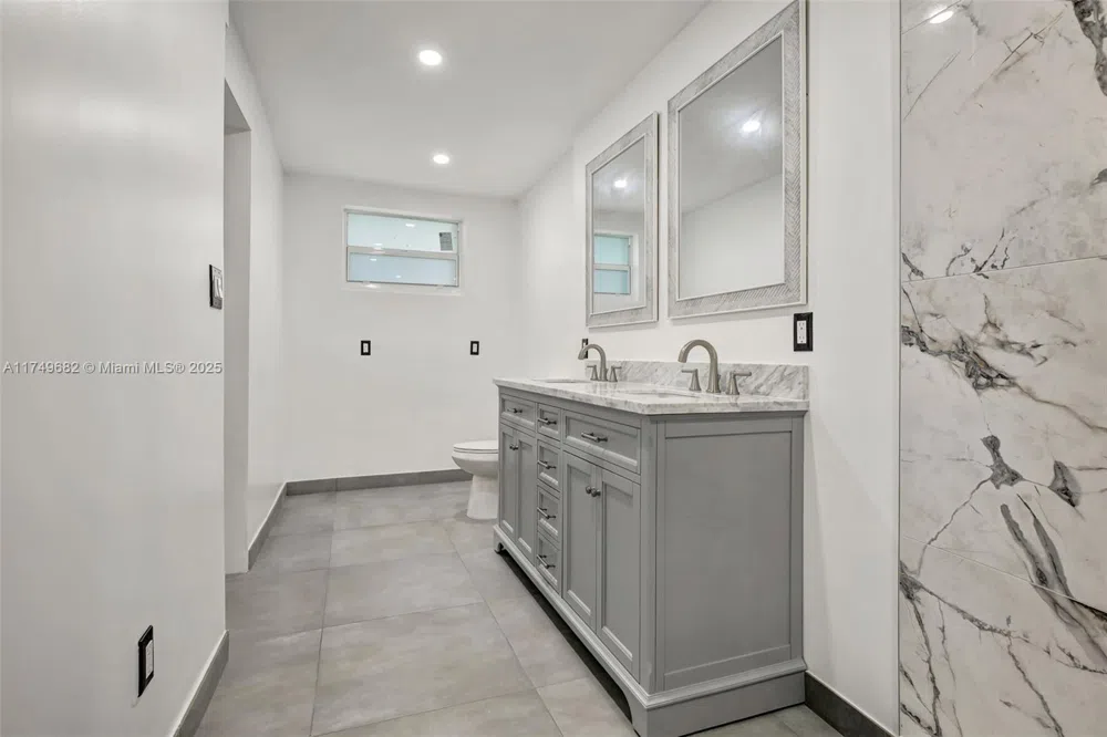 4381 SW 51st St Dania Beach, FL 33314