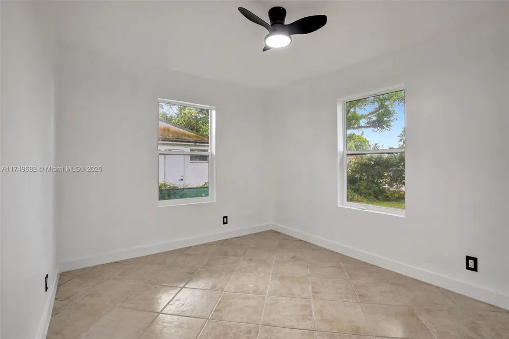 4381 SW 51st St Dania Beach, FL 33314