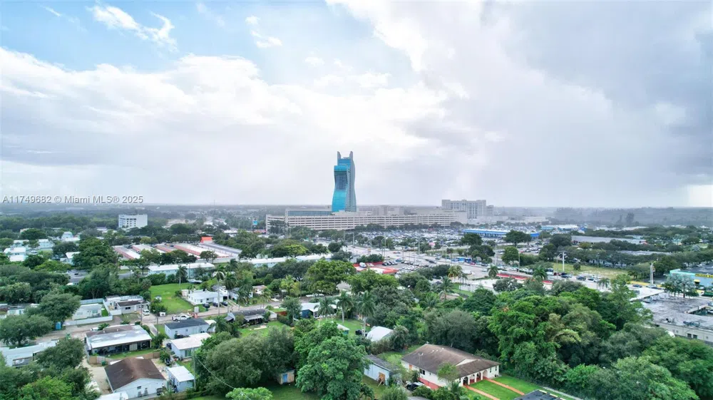 4381 SW 51st St Dania Beach, FL 33314