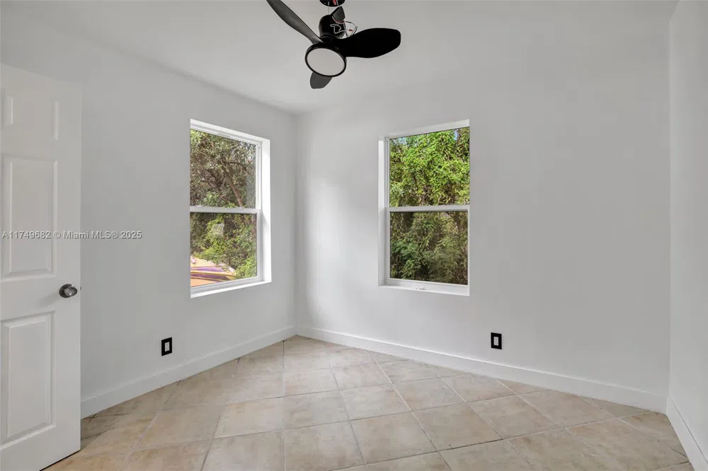 4381 SW 51st St Dania Beach, FL 33314