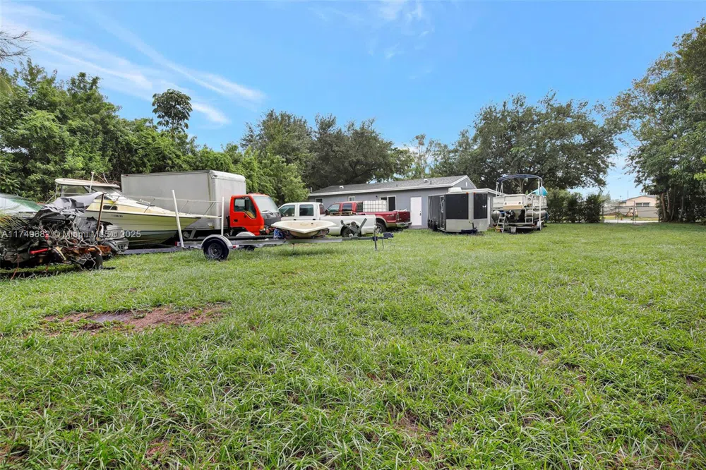 4381 SW 51st St Dania Beach, FL 33314