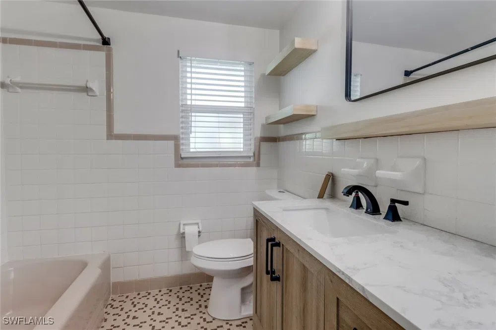 Clyde Street Matlacha, FL 33993