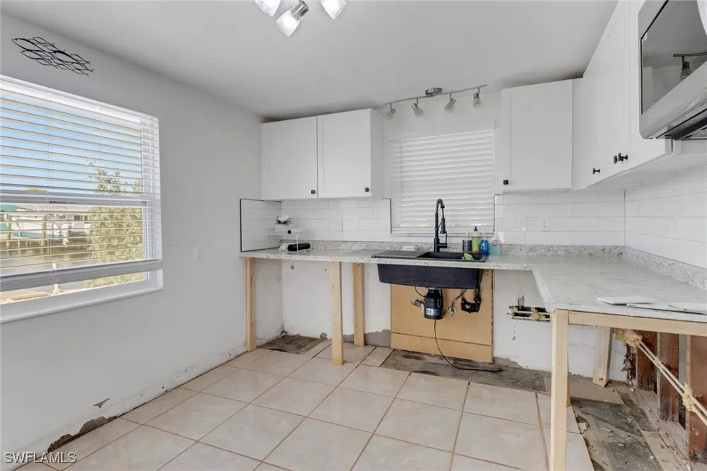 Clyde Street Matlacha, FL 33993