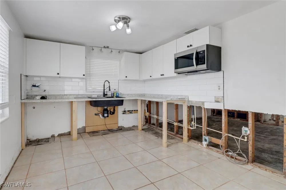 Clyde Street Matlacha, FL 33993