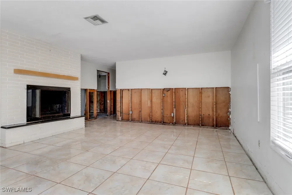 Clyde Street Matlacha, FL 33993