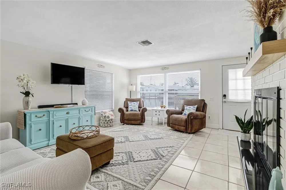 Clyde Street Matlacha, FL 33993