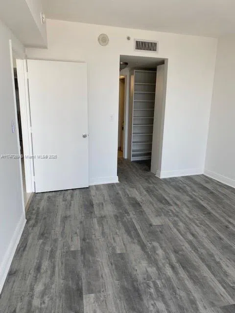 1750 Bayshore Dr #3112 Miami, FL 33132