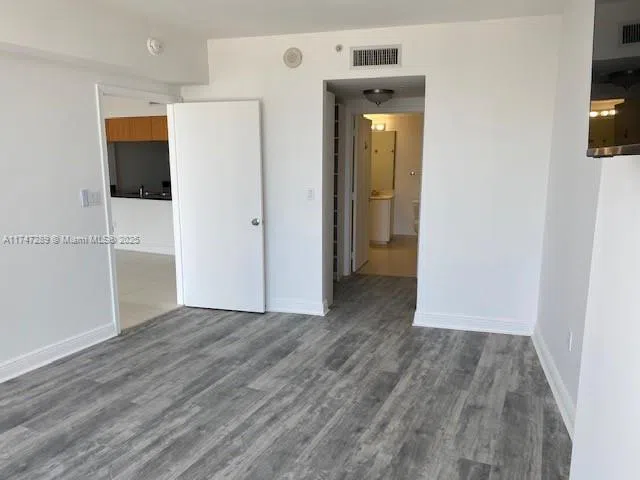 1750 Bayshore Dr #3112 Miami, FL 33132