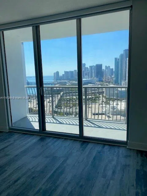 1750 Bayshore Dr #3112 Miami, FL 33132