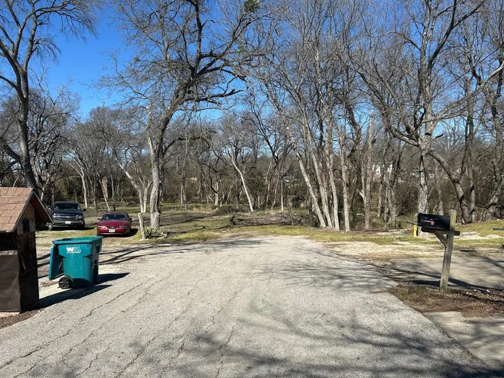 1 Hart Street Wilmer, TX 75172