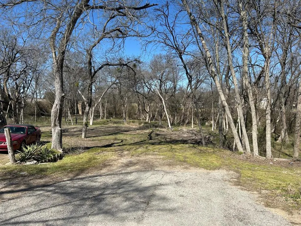 1 Hart Street Wilmer, TX 75172