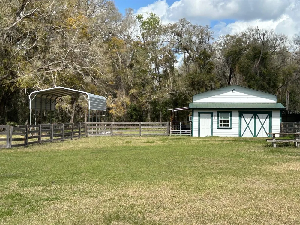 13925 NW US-441 Alachua, FL 32615