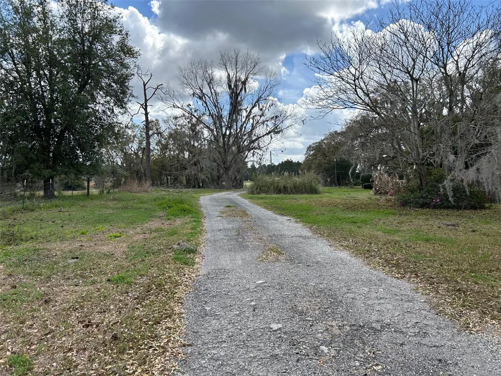 13925 NW US-441 Alachua, FL 32615
