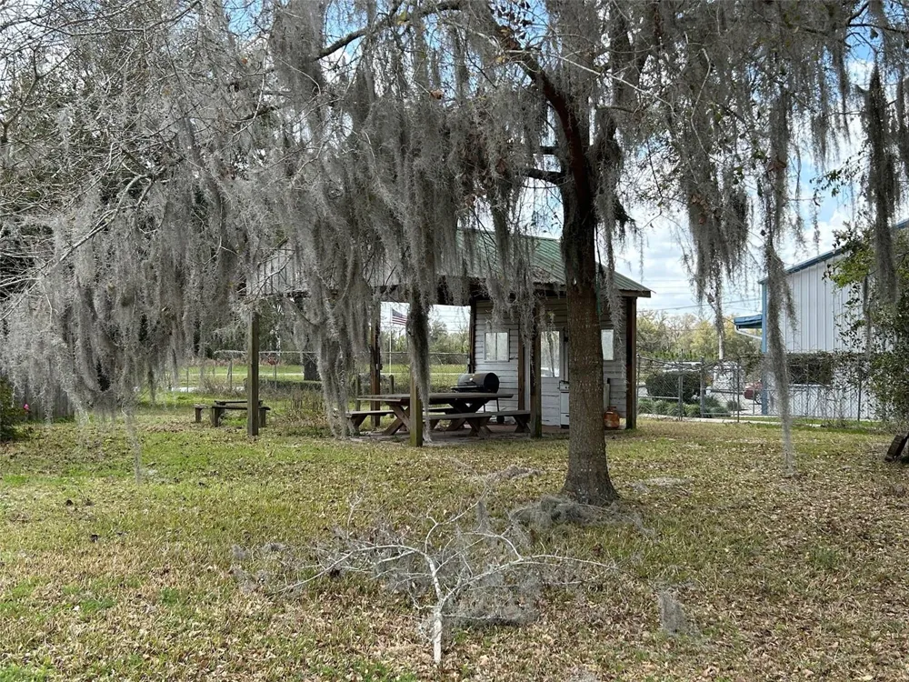 13925 NW US-441 Alachua, FL 32615