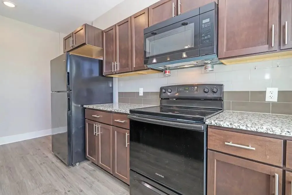 802 S 6th St Nashville, TN 37206