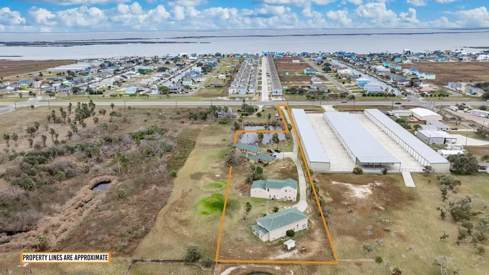 4107 Highway 35 Highway S Rockport, TX 78382