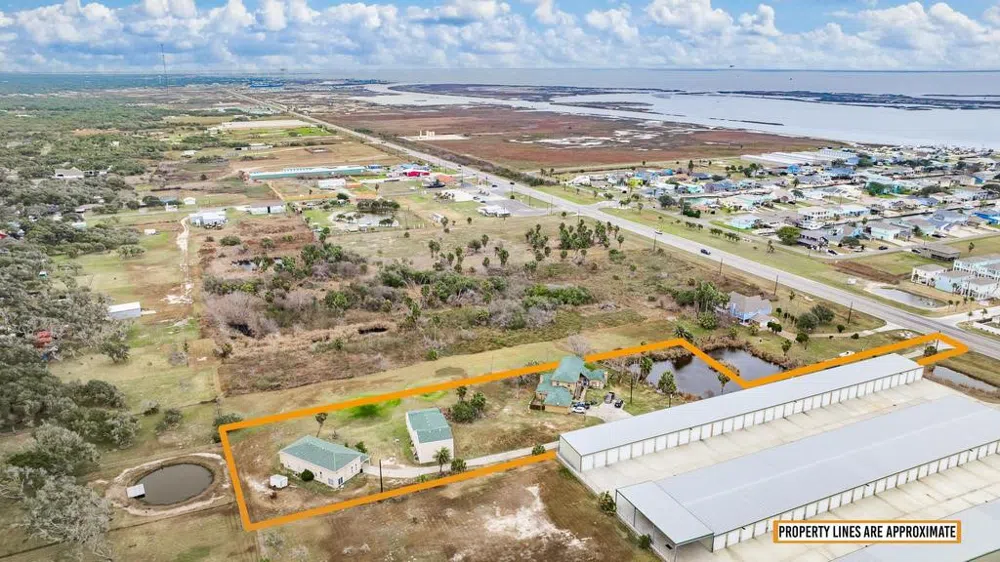 4107 Highway 35 Highway S Rockport, TX 78382