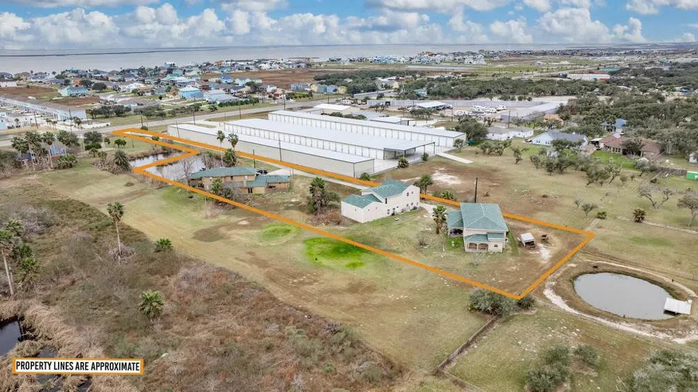 4107 Highway 35 Highway S Rockport, TX 78382