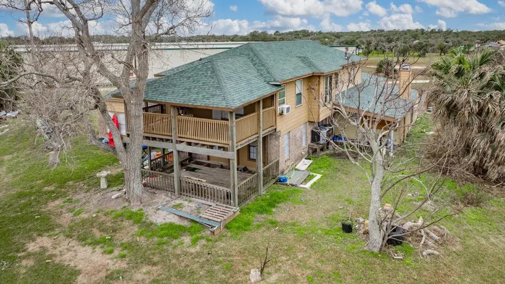 4107 Highway 35 Highway S Rockport, TX 78382