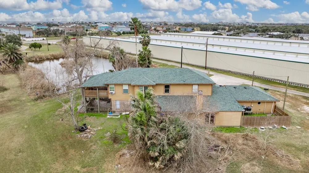 4107 Highway 35 Highway S Rockport, TX 78382