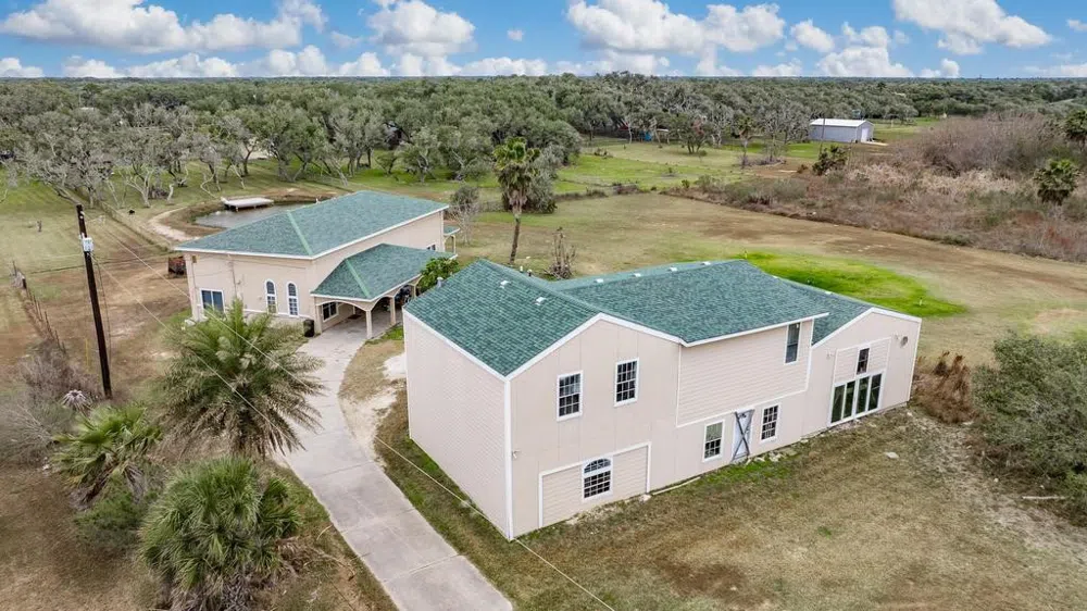 4107 Highway 35 Highway S Rockport, TX 78382