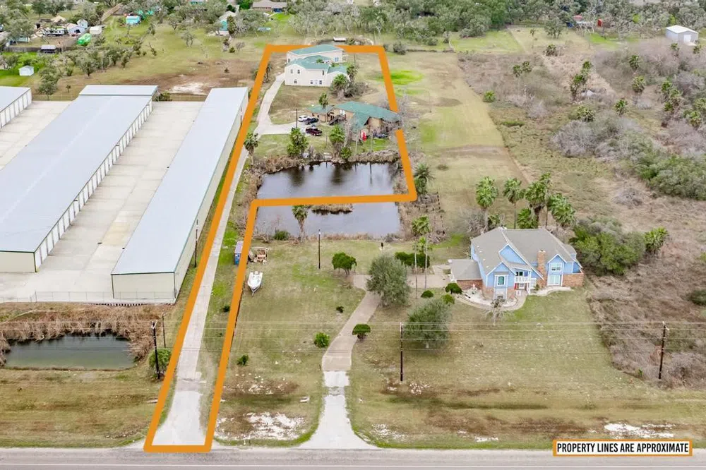 4107 Highway 35 Highway S Rockport, TX 78382