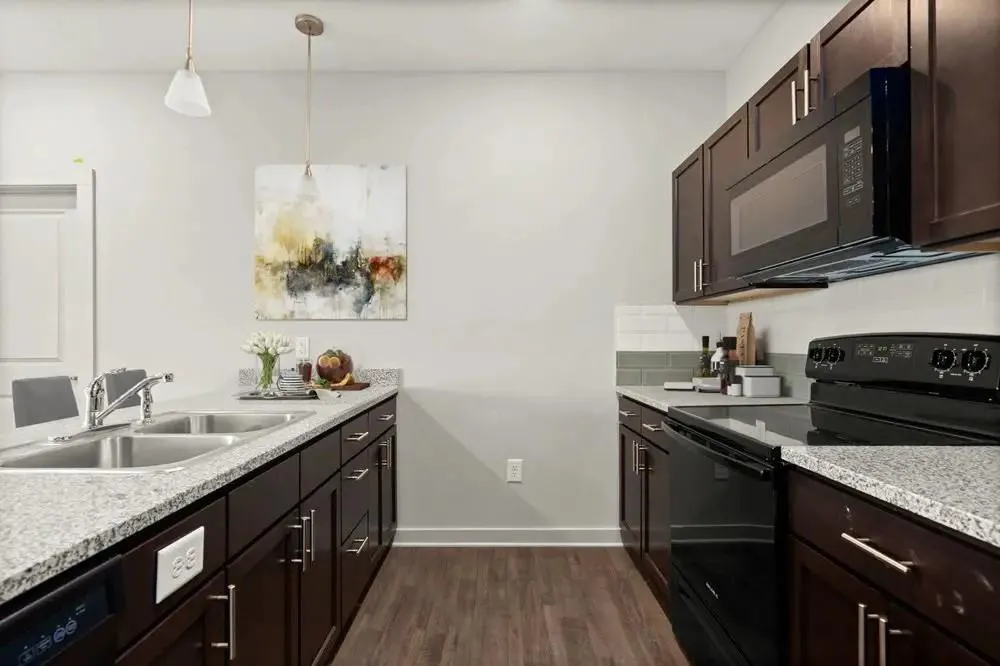607 Lenore St Nashville, TN 37206