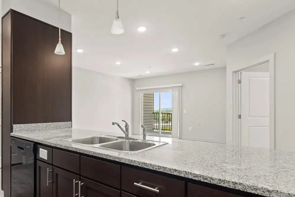 607 Lenore St Nashville, TN 37206