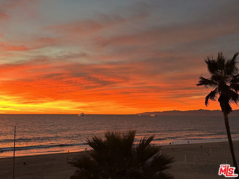3616 The Strand #C Manhattan Beach, CA 90266