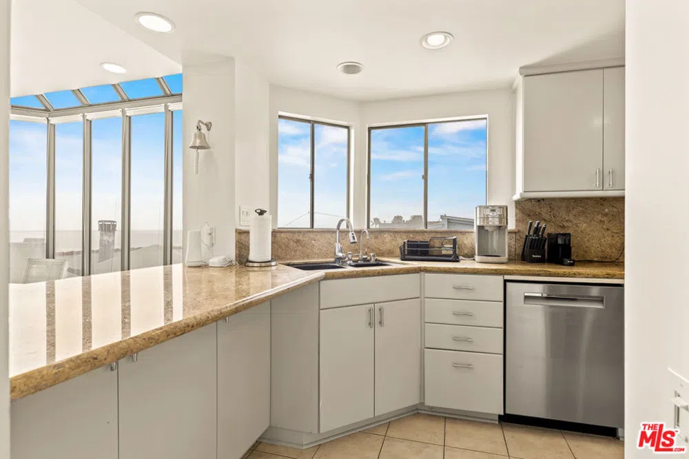 3616 The Strand #C Manhattan Beach, CA 90266