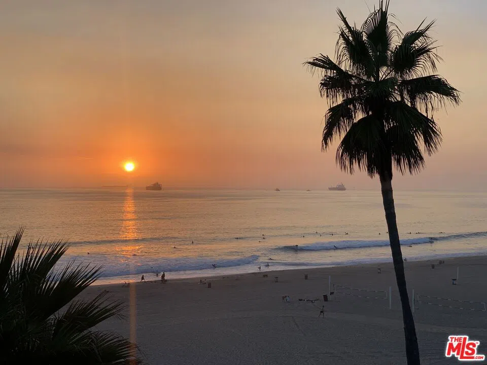 3616 The Strand #C Manhattan Beach, CA 90266
