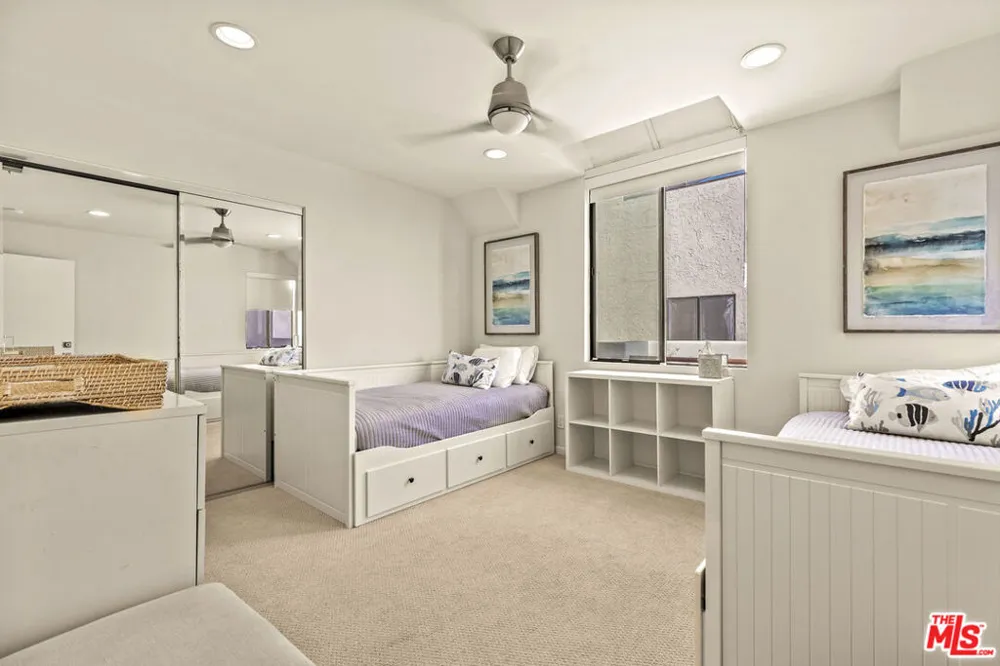 3616 The Strand #C Manhattan Beach, CA 90266