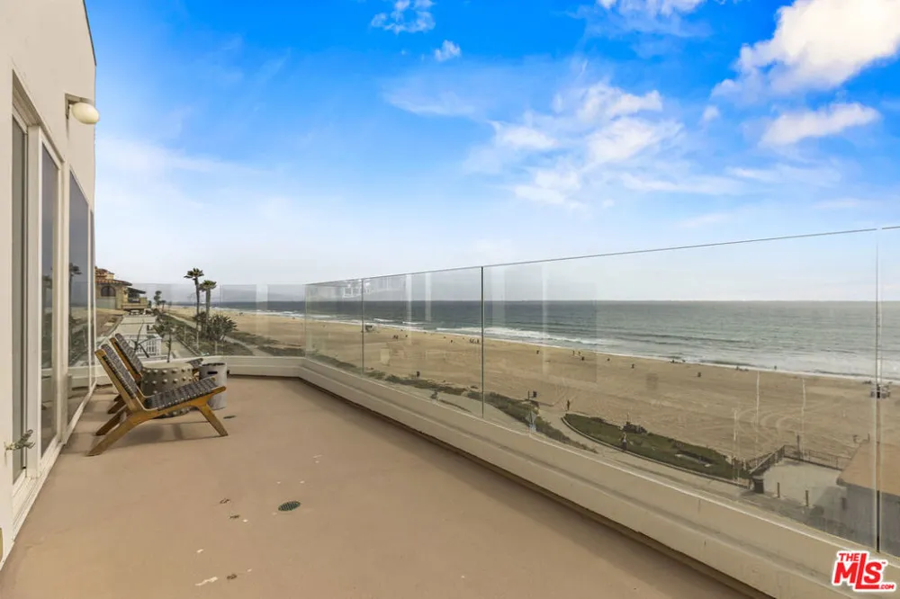 3616 The Strand #C Manhattan Beach, CA 90266