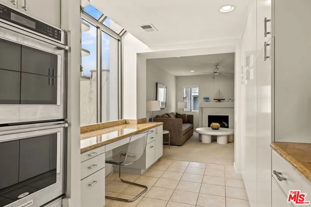 3616 The Strand #C Manhattan Beach, CA 90266